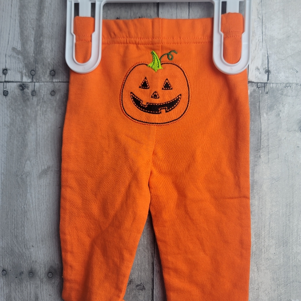 0/3m NWT infant pumpkin pants - Picture 3 of 3